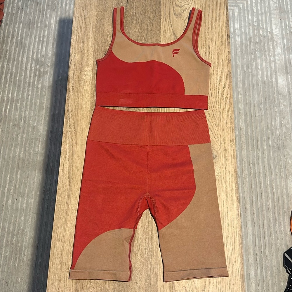 Fabletics 2 piece
